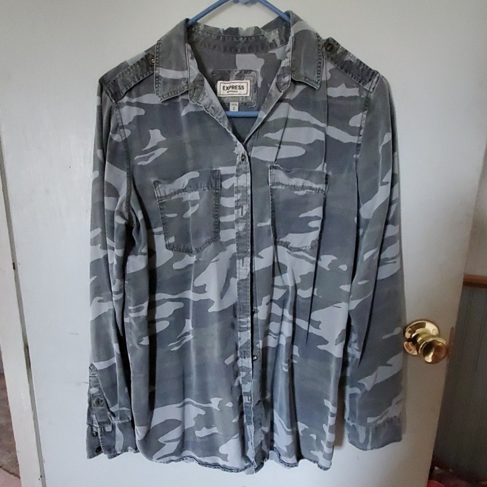 Express boyfriend came button up